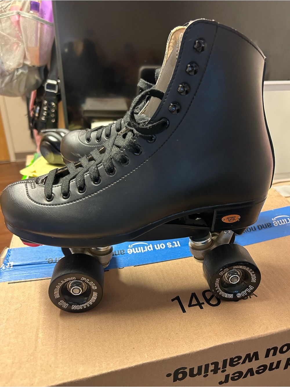 Riedell 111 angel roller skates